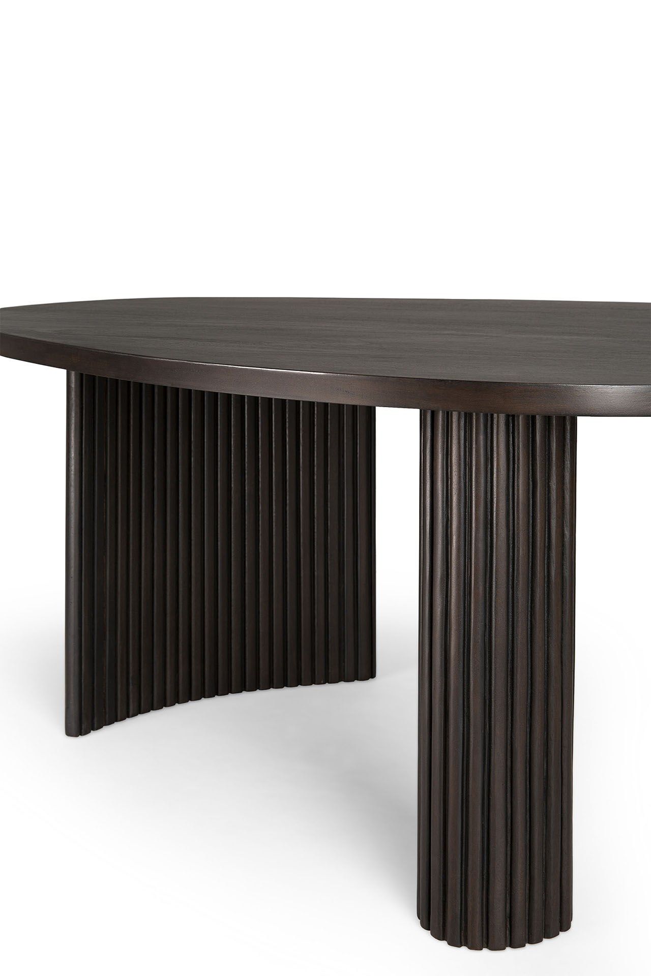 Низкий журнальный столик из красного дерева Ethnicraft Boomerang ARCH-00070030 - Вид №3