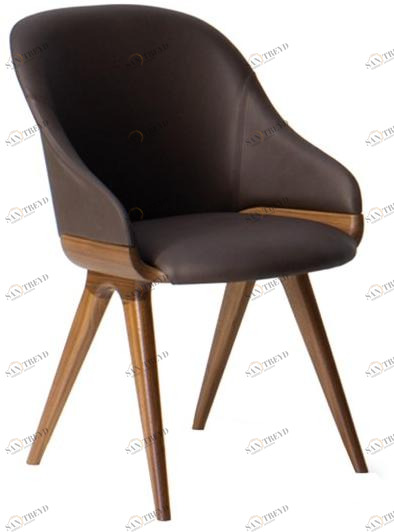 Potocco Мягкое кожаное кресло с подлокотниками Lyz 918