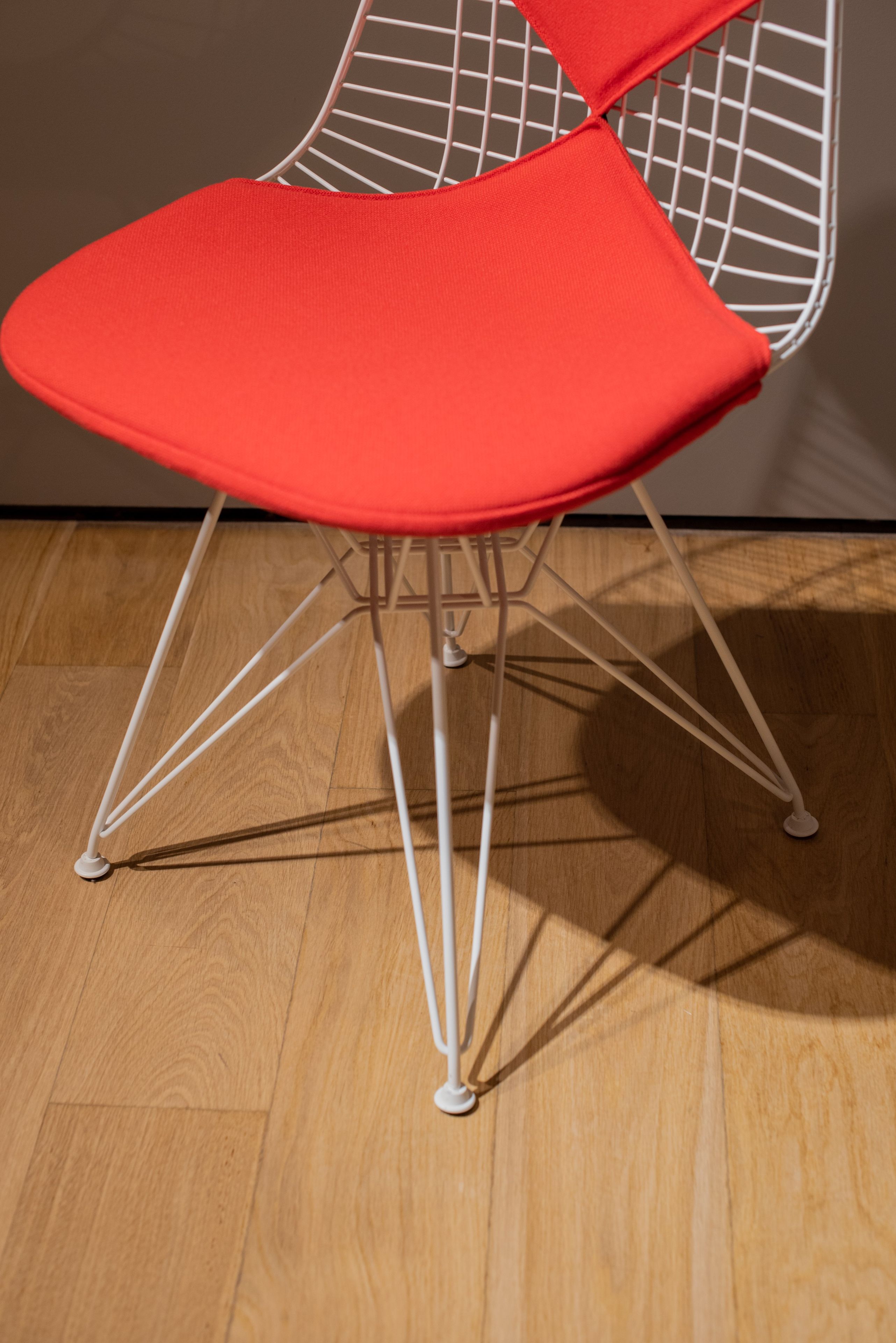 Стальной стул с мягким сиденьем In Stock Vitra ARCH-00108601 - Вид №11