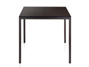 Стальной квадратный стол