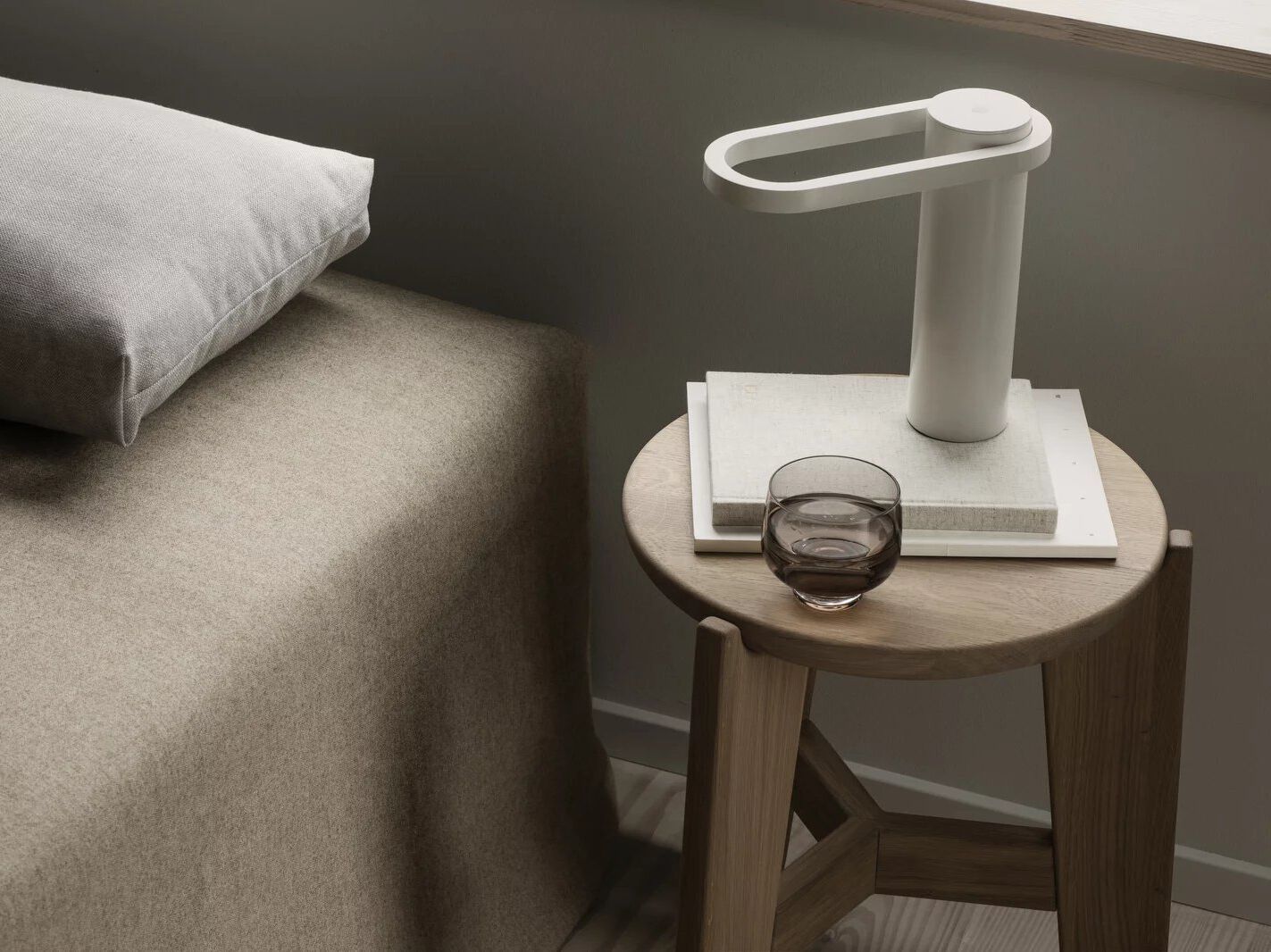 Дубовый табурет blomus Eli ARCH-00145722 - Вид №4