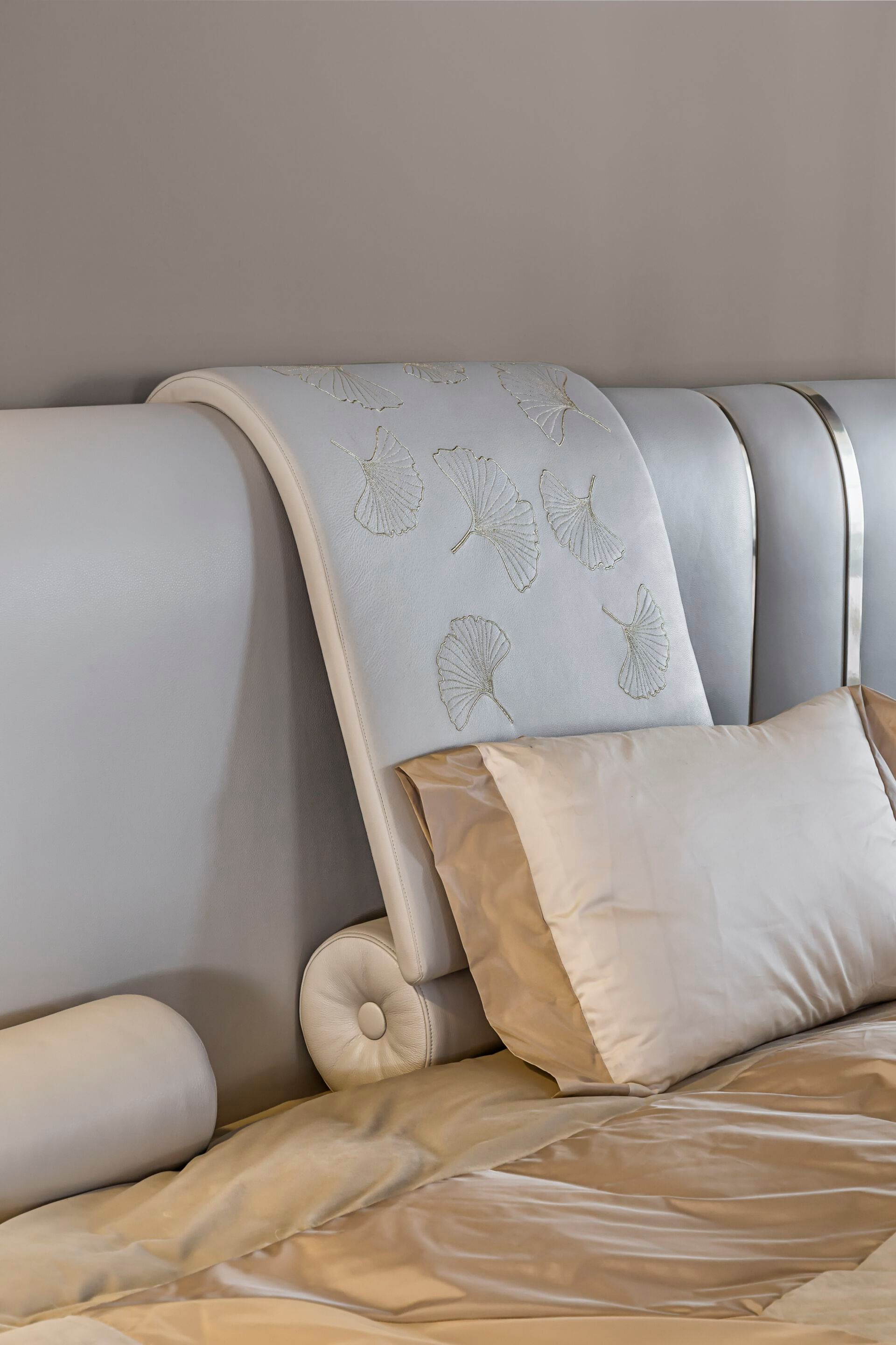 Двуспальная мягкая кровать из ткани Bizzotto Italia Atmosphera ARCH-00059111 - Вид №3