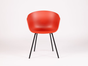 Полипропиленовый стул с подлокотниками