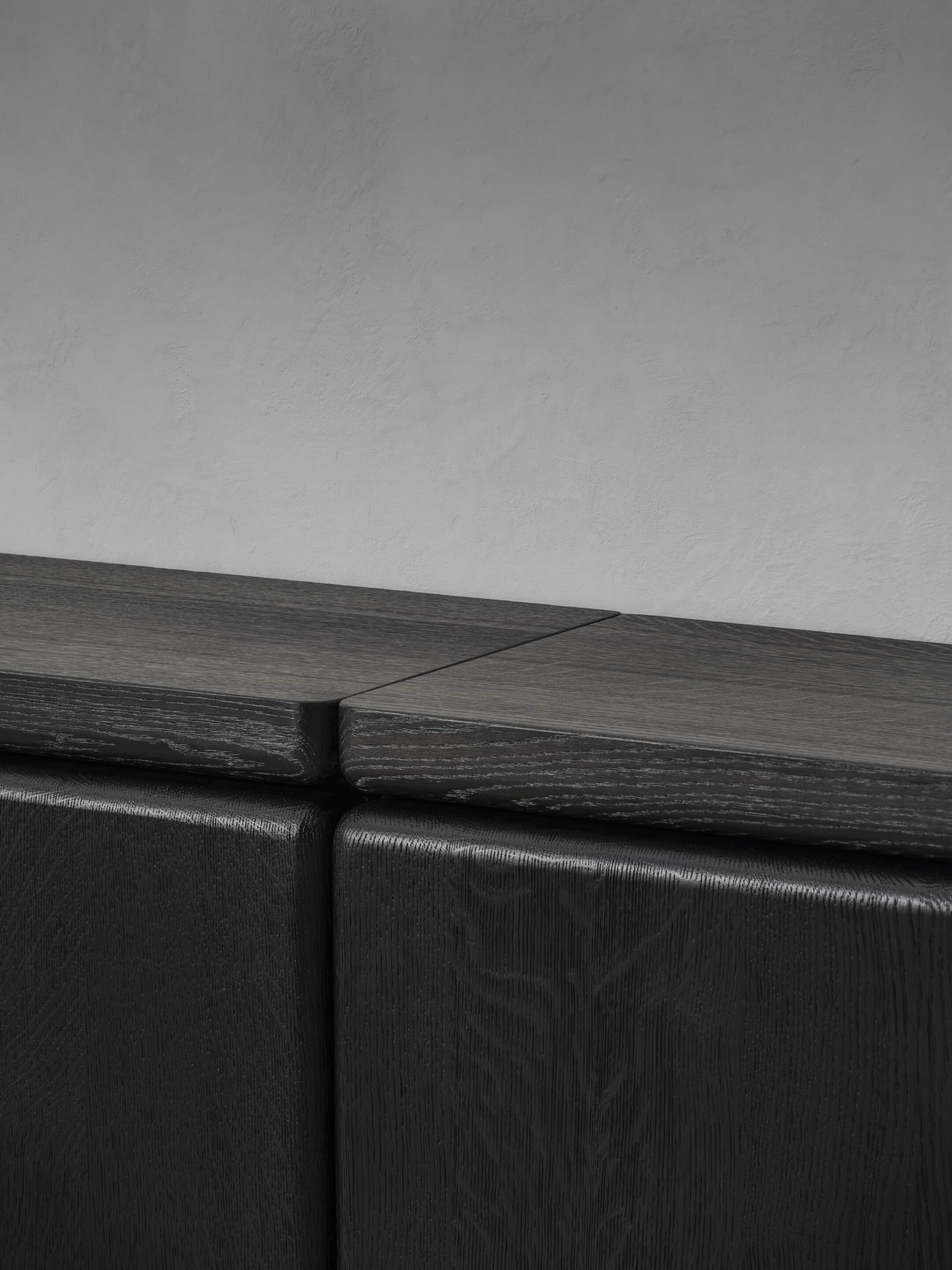 Шкаф из дуба с распашными дверями Van Rossum Kast ARCH-00074782 - Вид №1