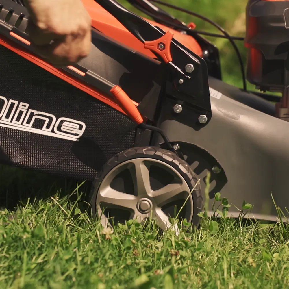 Газонокосилка бензиновая самоходная Evoline LMG 42 CS 3.5 л.с. 42 см STLM-2141342 - Вид №7