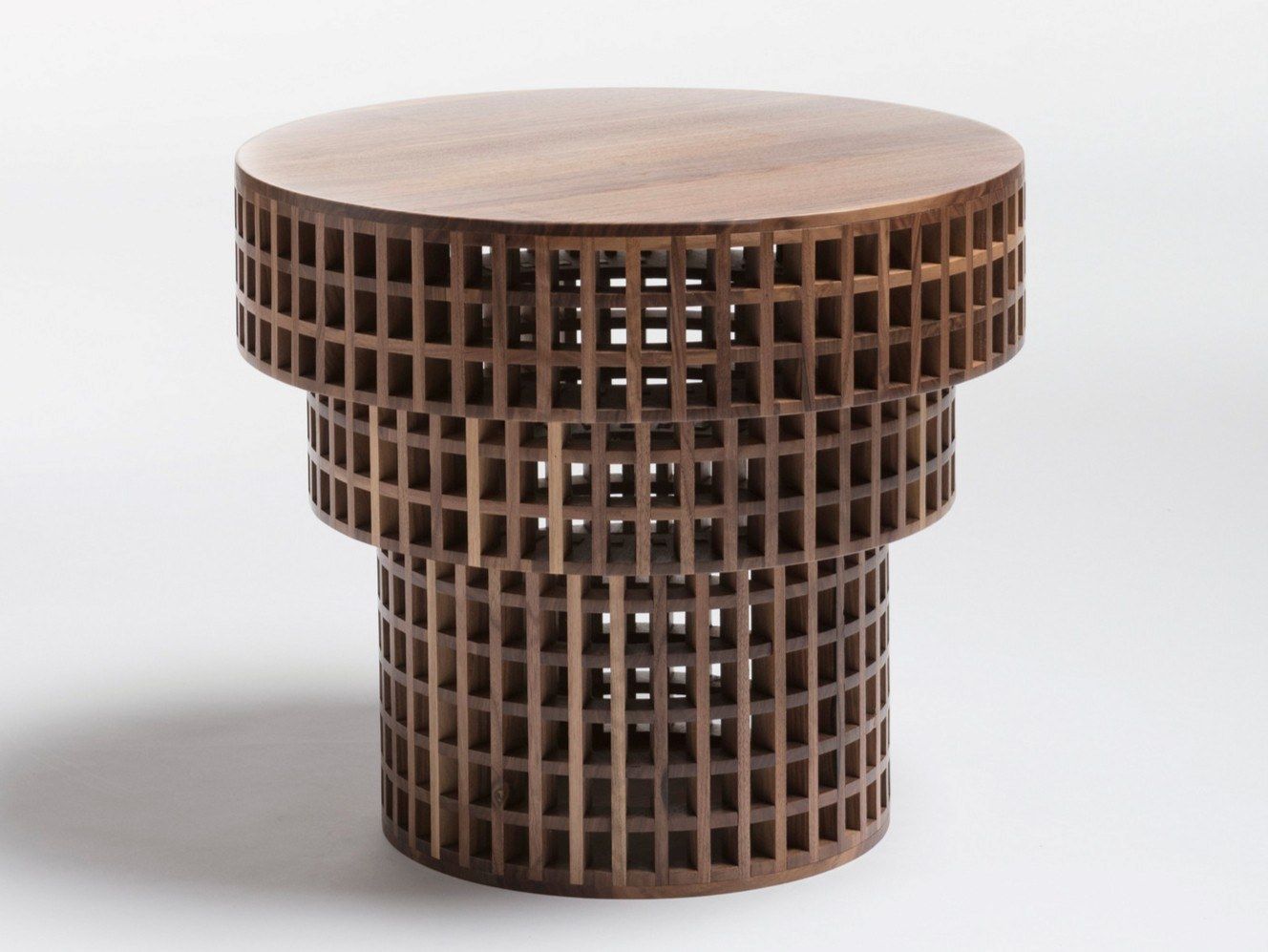 Круглый журнальный столик из грецкого ореха Medulum Carabottino ARCH-00112476