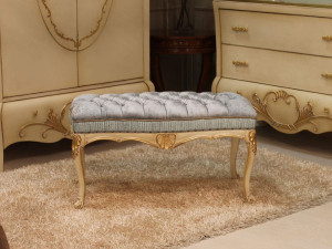 Бархатная мягкая скамейка