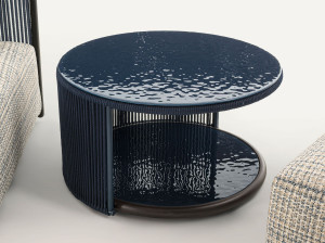 Стеклянный и тканевый круглый низкий садовый столик