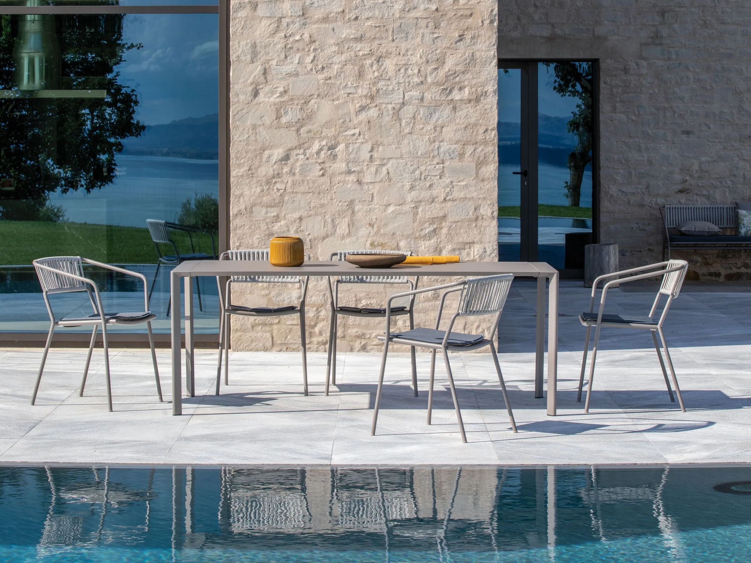 Металлический штабелируемый садовый стул с подлокотниками Vermobil ARCH-00090276 - Вид №5