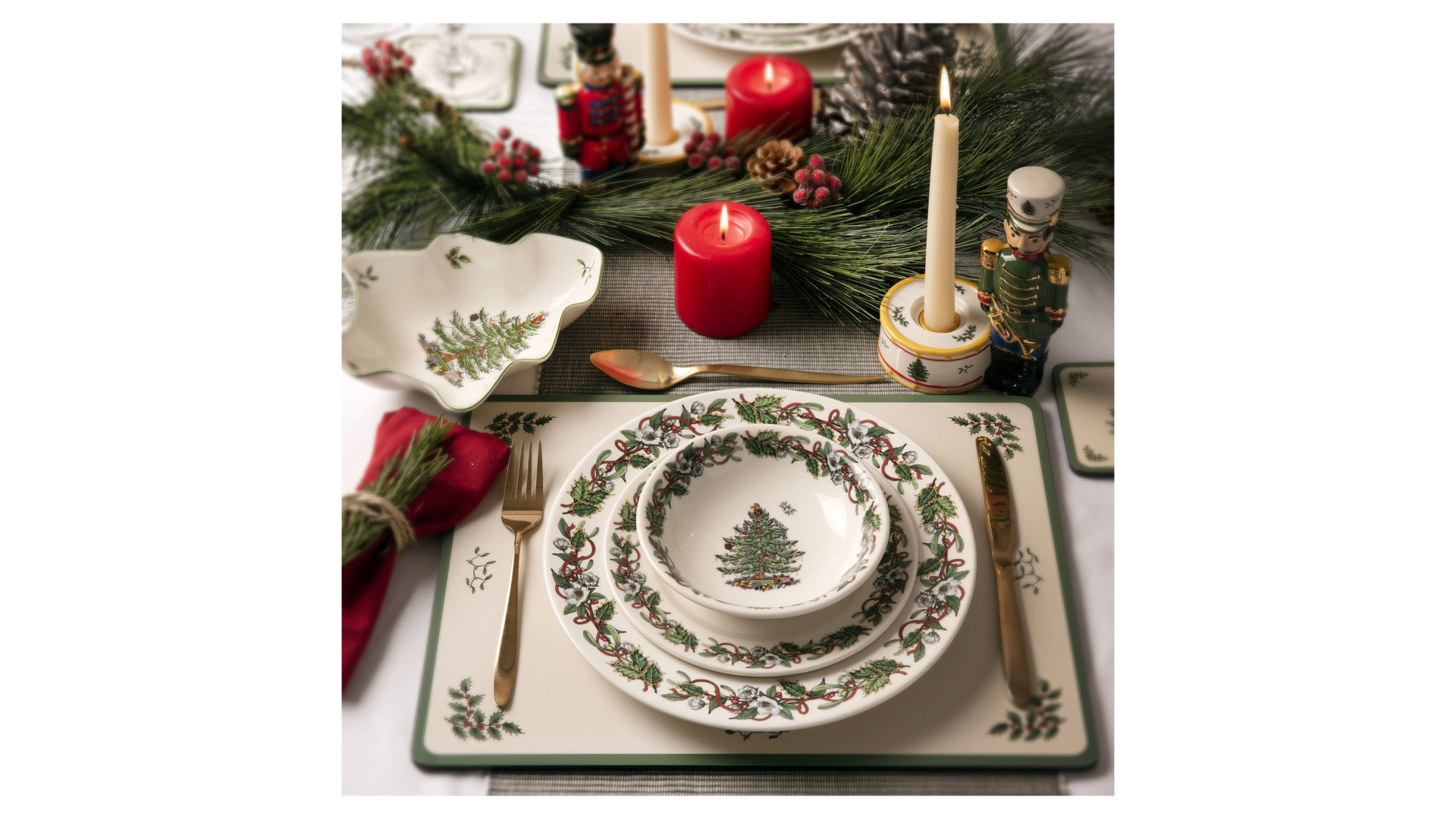 10667045 Spode Набор тарелок закусочных Spode Рождественская ель. Эксклюзив 20см, 4шт Фаянс  - Вид №6