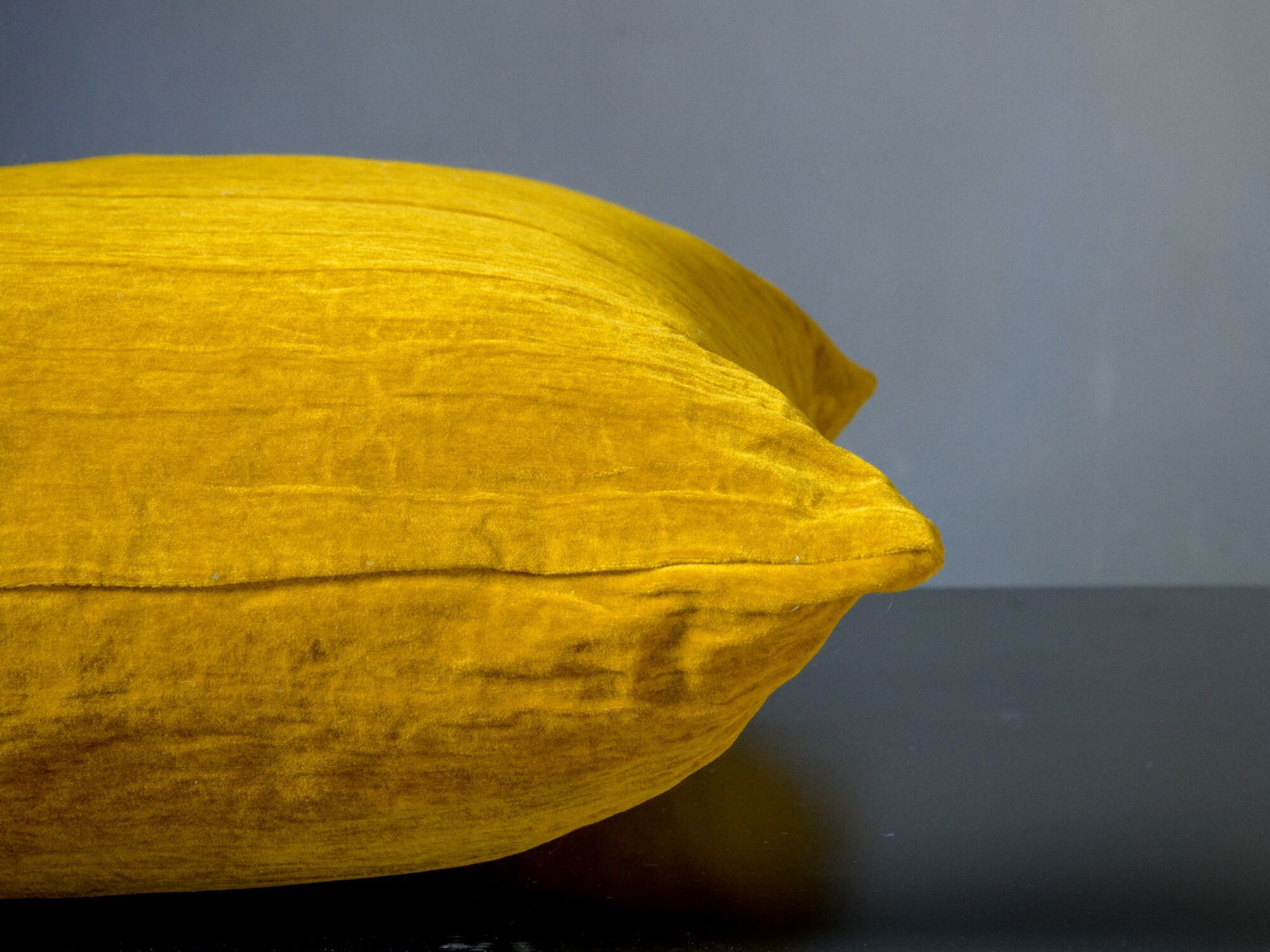 Бархатная квадратная подушка The House of Lyria LONICERA ARCH-00006668 - Вид №2