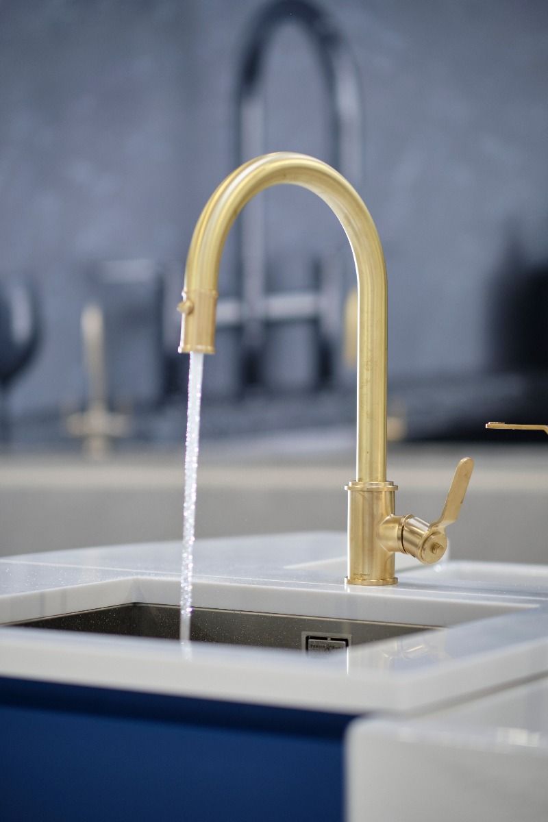 4544HS Однорычажный смеситель Armstrong с функцией ополаскивания при ополаскивании и гладкой ручкой Traditional Perrinandrowe - Вид №4