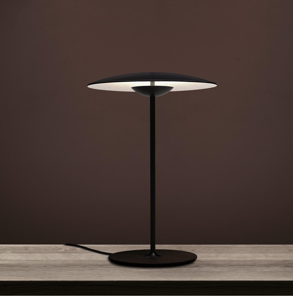 094018 Настольная лампа S венге-белый Marset Ginger