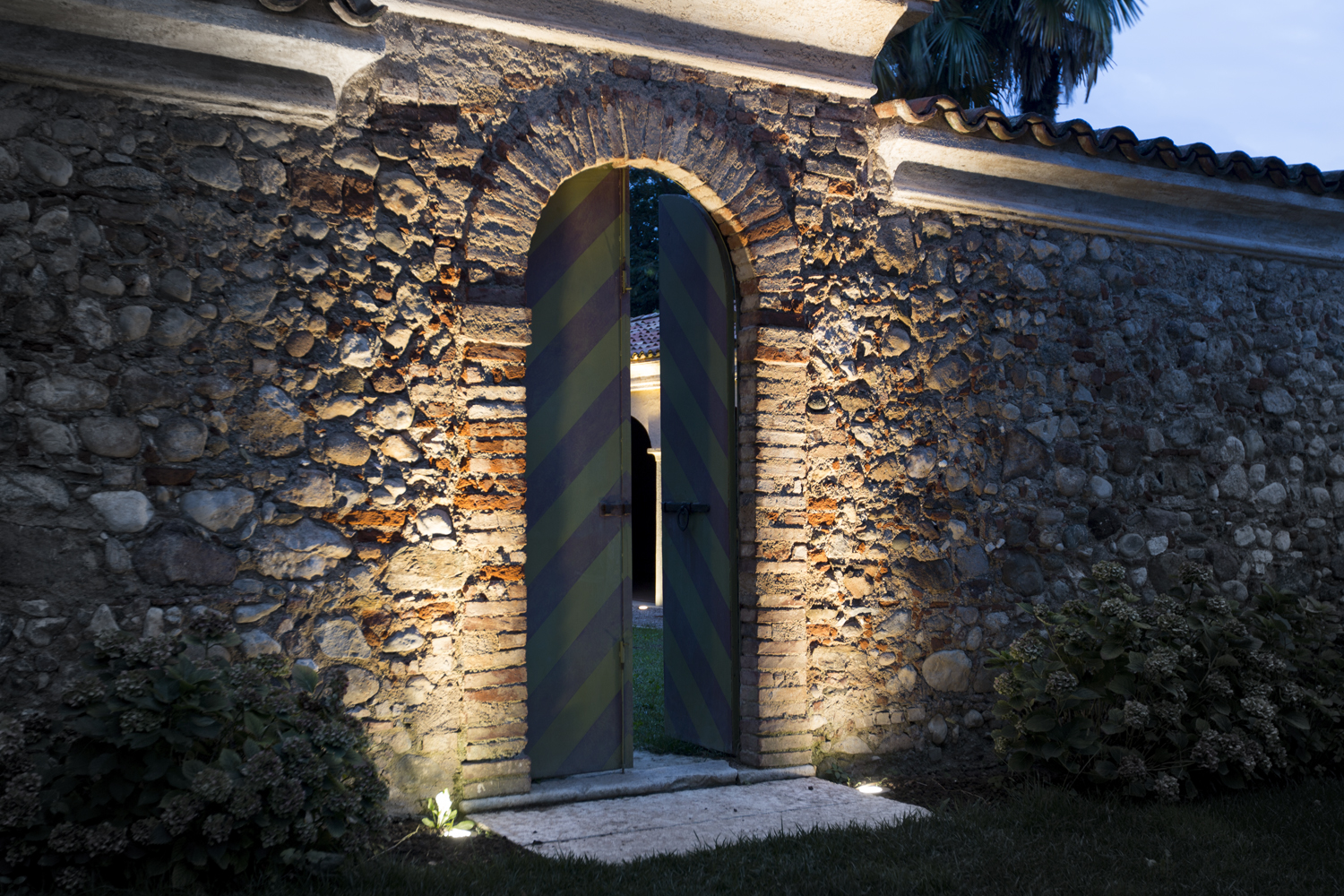 8301101 Встраиваемый в пешеходный пол Platek MICRO  MICRO - 4 LED RGBW 121° - Вид №7