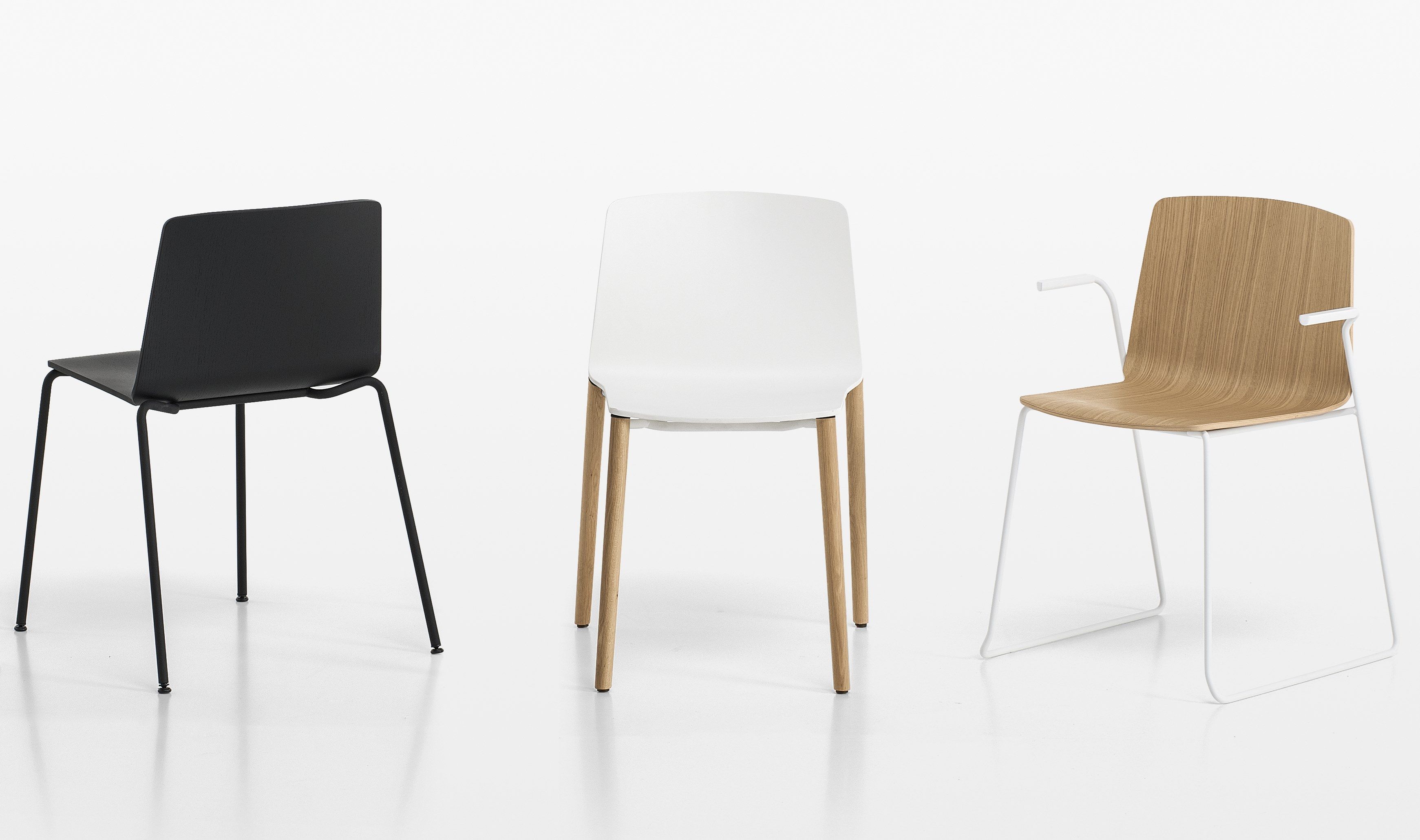 Штабелируемый стул из массива дерева Kristalia рама ARCH-00027397 - Вид №4