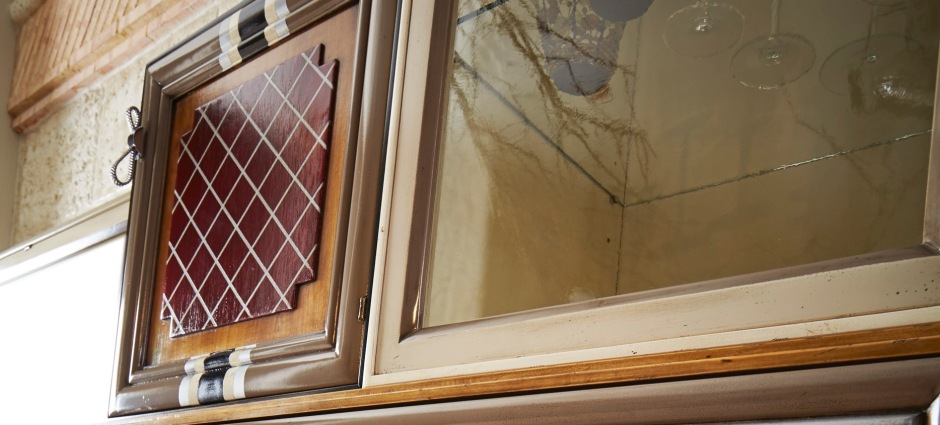 005847 Подвесная стенка Lola Glamour One Santreyd