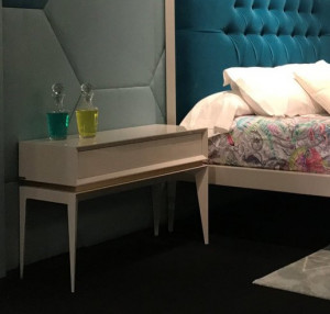 107591 Прикроватная тумбочка Triangle с 1-м ящиком 65 см La Ebanisteria Identity&Intensity