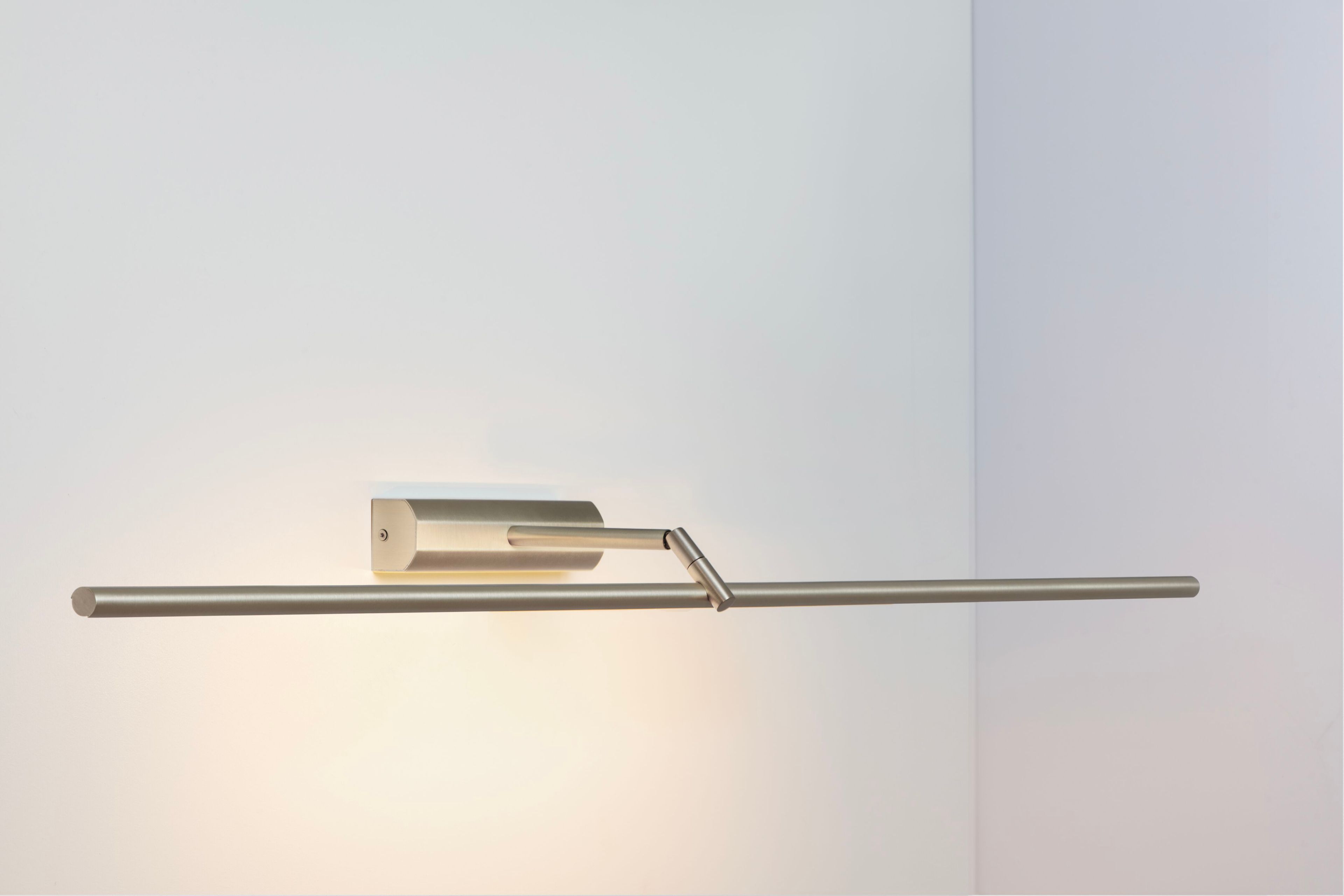 Латунный светодиодный настенный светильник для картин CVL Luminaires Airy ARCH-00060345 - Вид №32