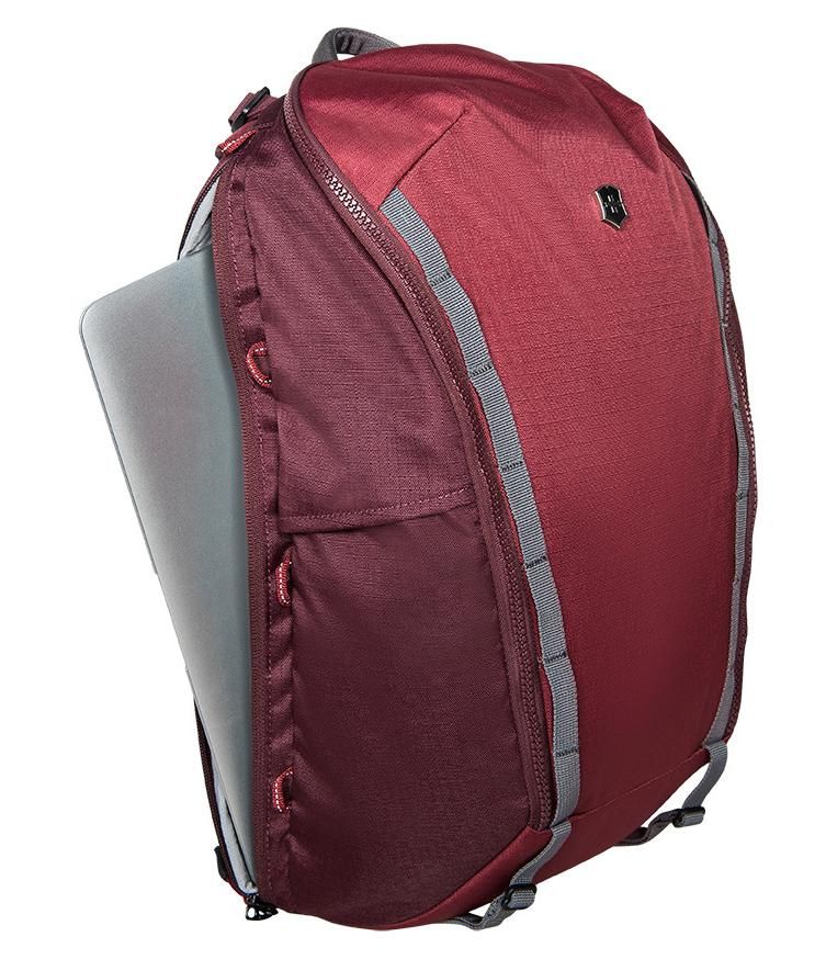 602134 Рюкзак Everyday Laptop Backpack 13" Victorinox Altmont Active  - Вид №3