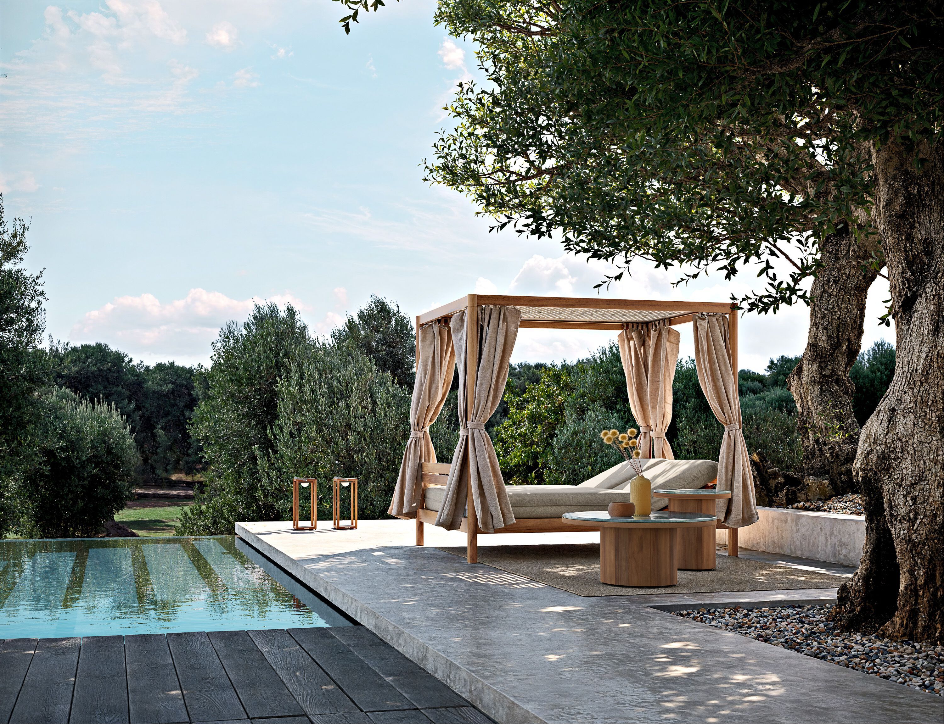 Высокий садовый стол из тикового дерева Atmosphera фрисби ARCH-00056688