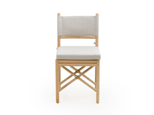 Стул из ротанга