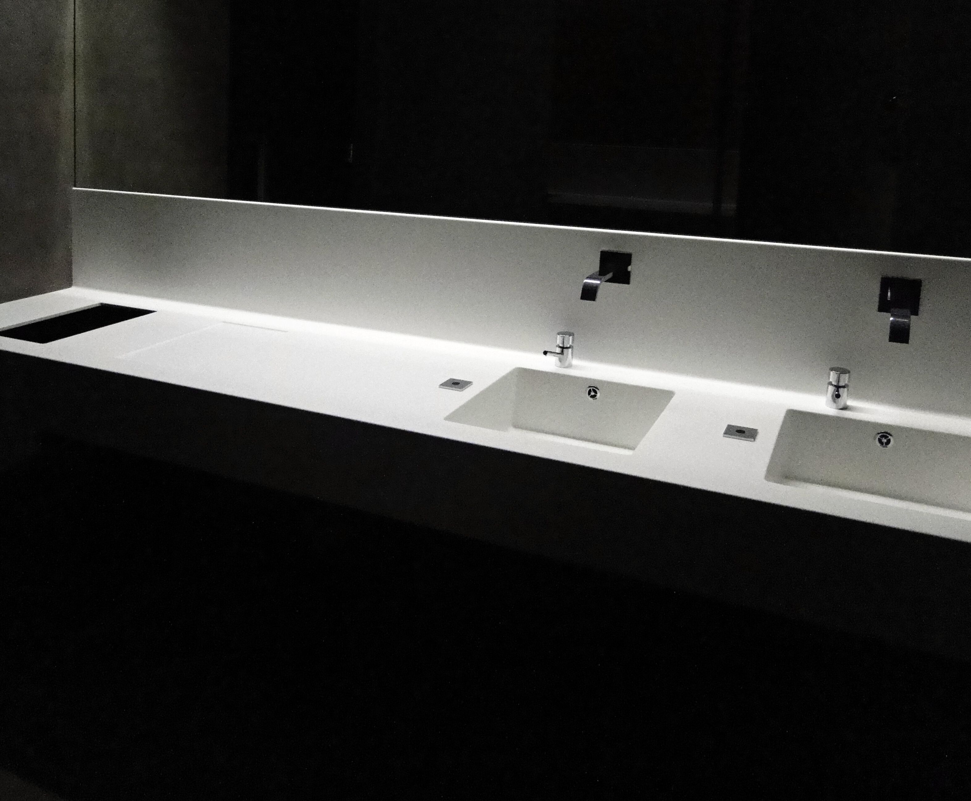 Столешница для умывальника в HIMACS AMOSDESIGN MIURA ARCH-00119096 - Вид №1