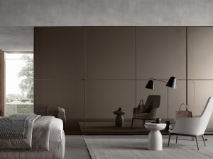 Зеркальный стеклянный шкаф с раздвижными дверями