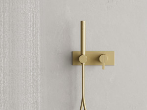 Смеситель для душа с ручным душем