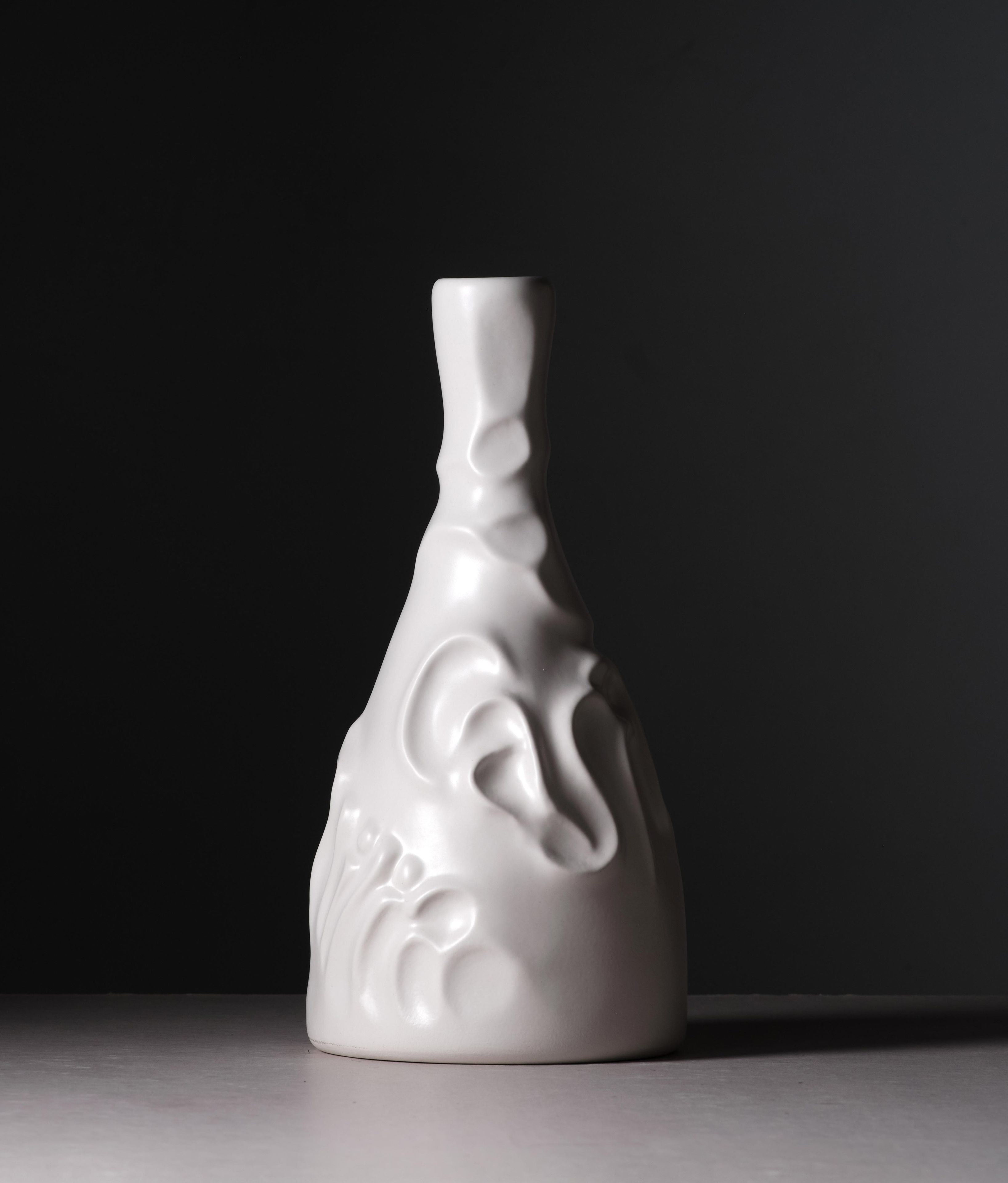Матовая белая глазурованная керамическая скульптурная бутылка BD Barcelona CASA DE FAMILIA ARCH-00018997 - Вид №4