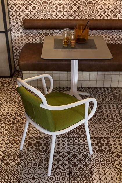 Very Wood Ресторанный стул из ткани с подлокотниками Zantilam sun-id-1492864 - Вид №6