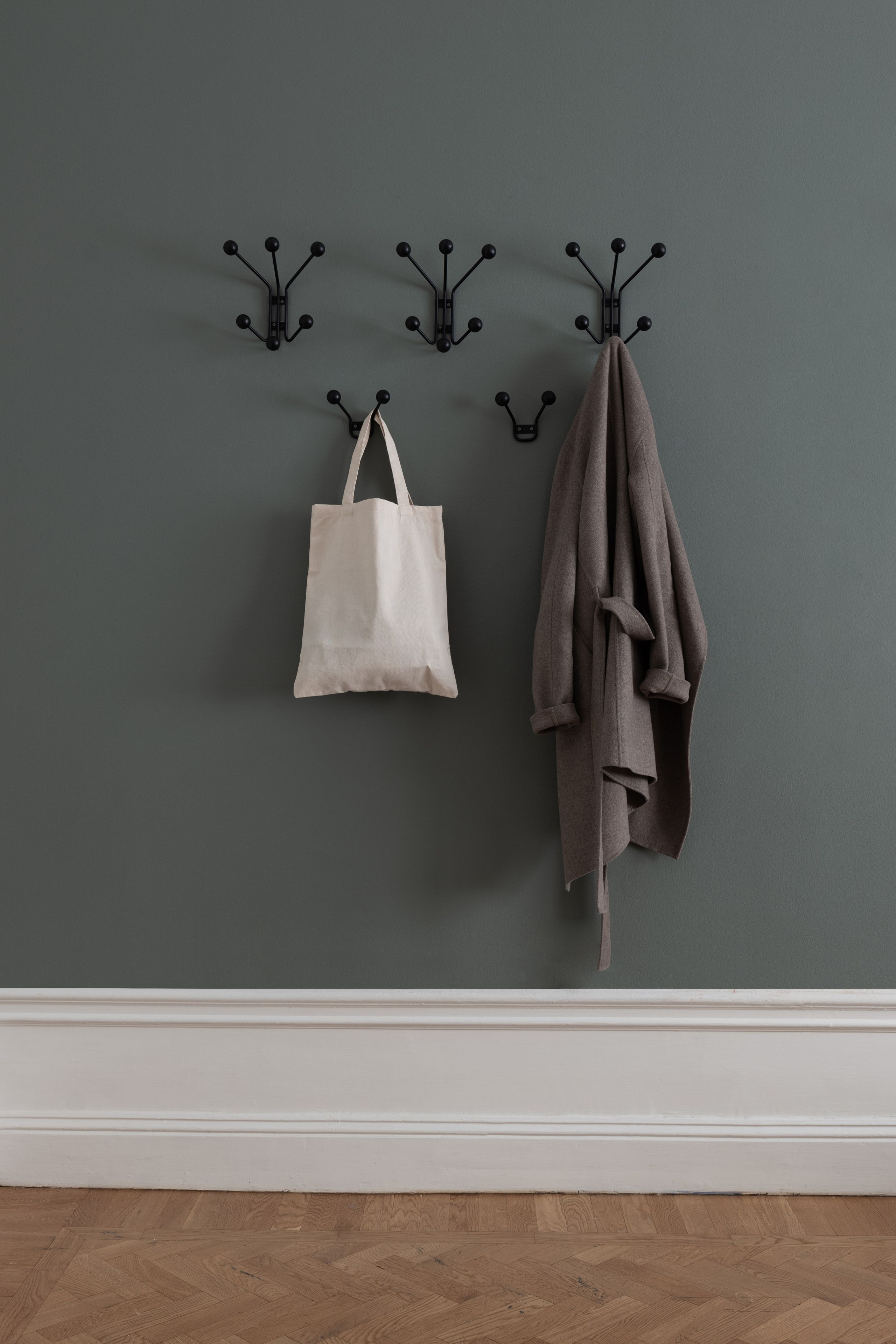 Окрашенная металлическая вешалка для одежды Maze Билл ARCH-00012855 - Вид №4