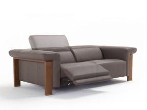 Кожаный диван