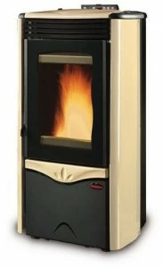 LA NORDICA EXTRAFLAME Пеллетный термокамин с облицовкой из окрашенной стали