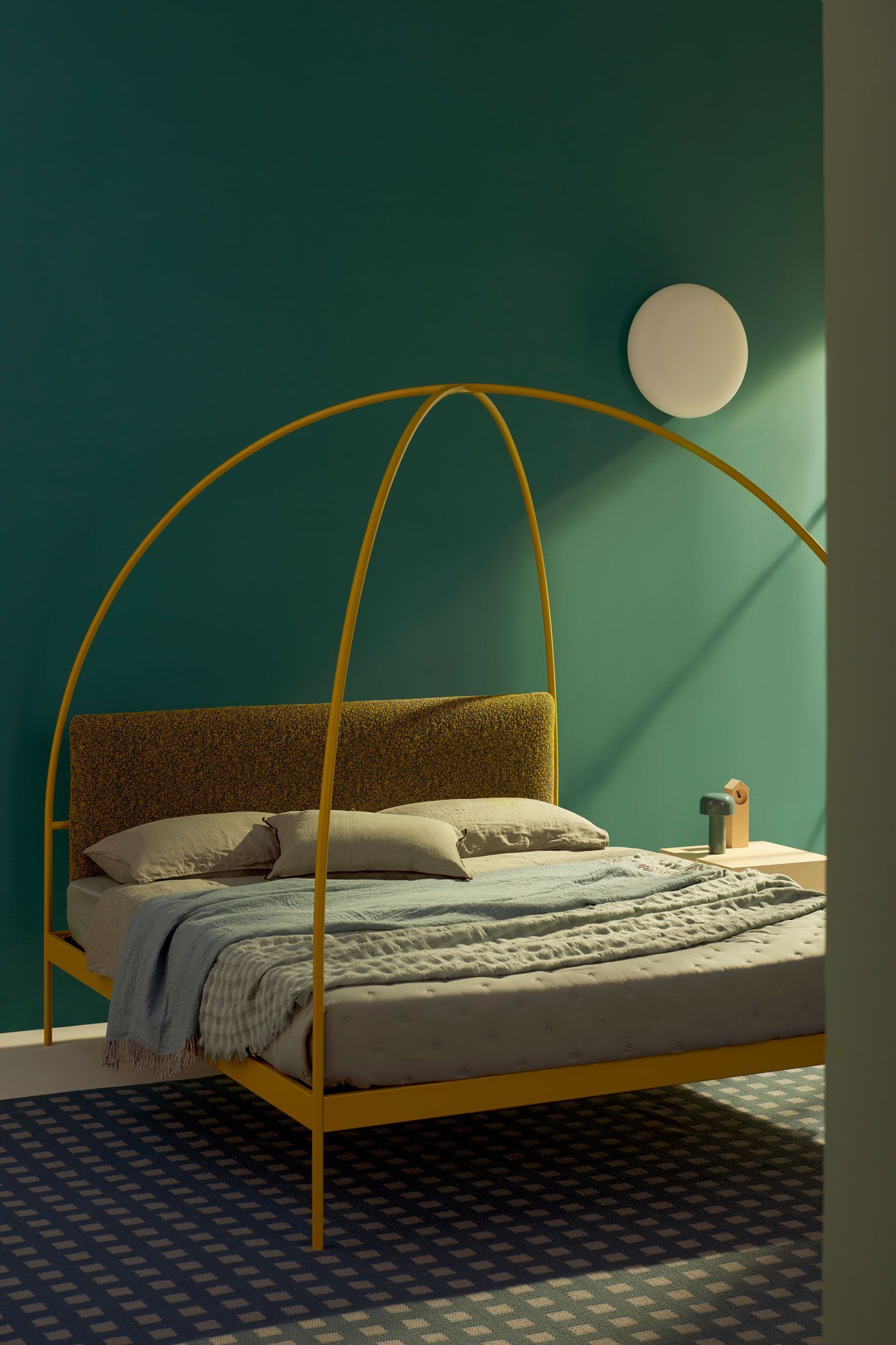 Двуспальная кровать из кованого железа с мягким изголовьем Lispi VOLTA ARCH-00075822