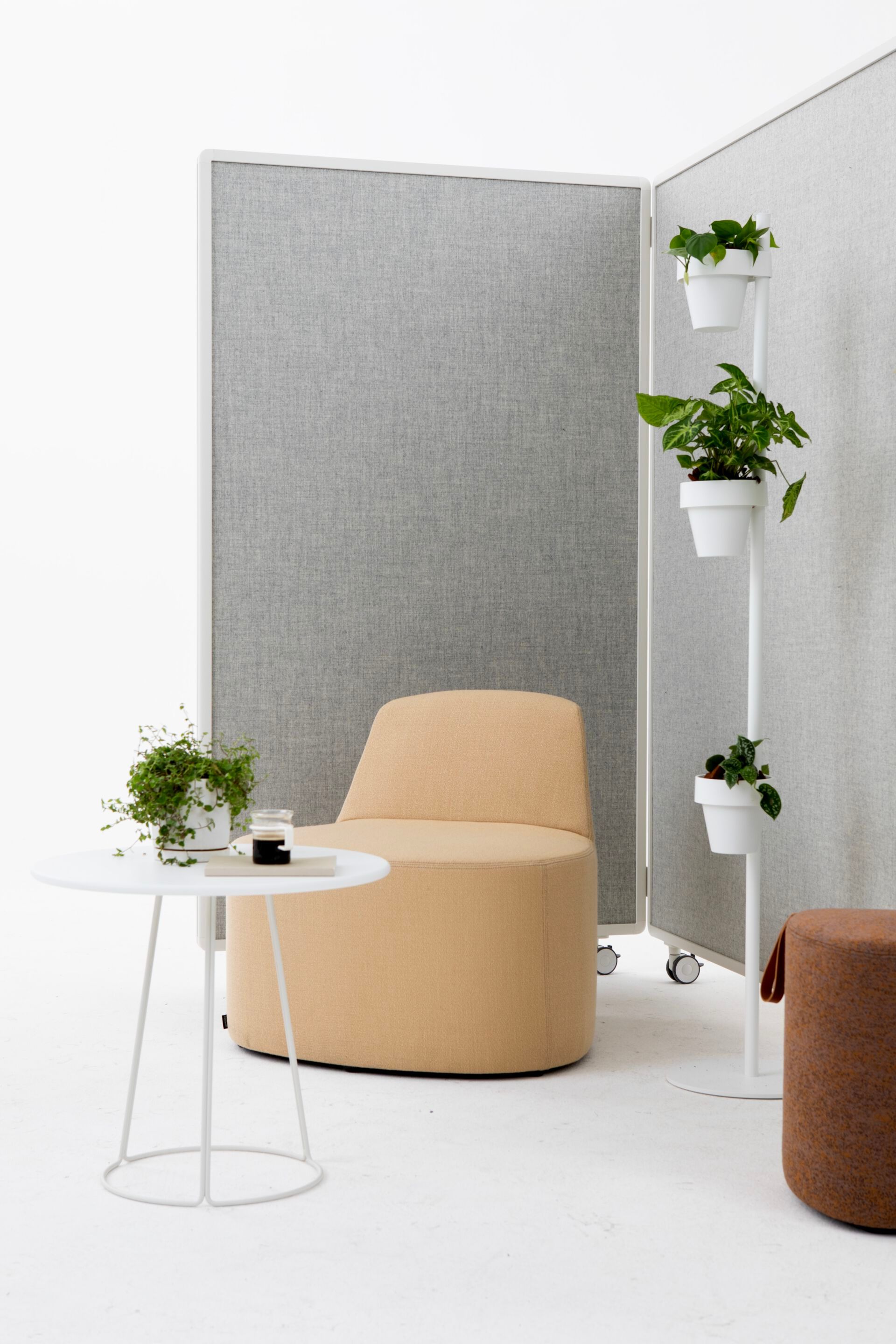 Мобильный звукопоглощающий офисный перегородка из ткани на колесах Cascando патио ARCH-00070550 - Вид №9