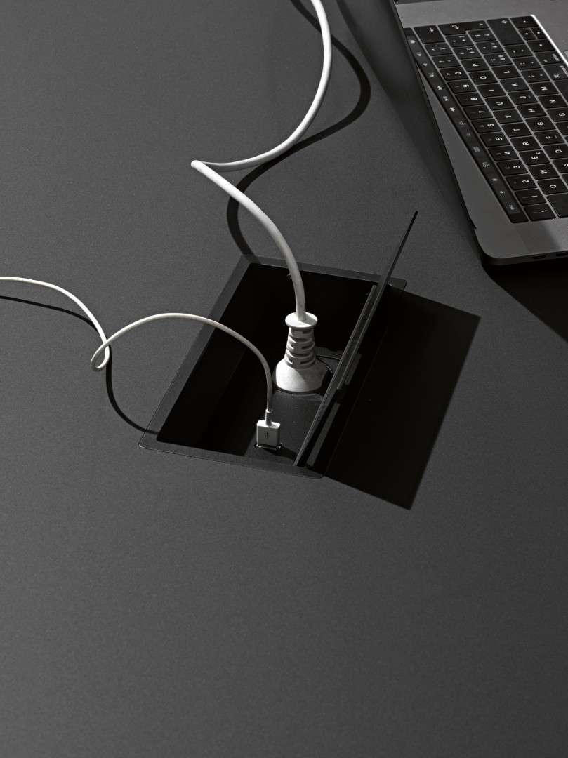 Dalton 615 Стол с каркасом из ясеня и столешницей из цельного ламината HPL. Et al. Dalton - Вид №2