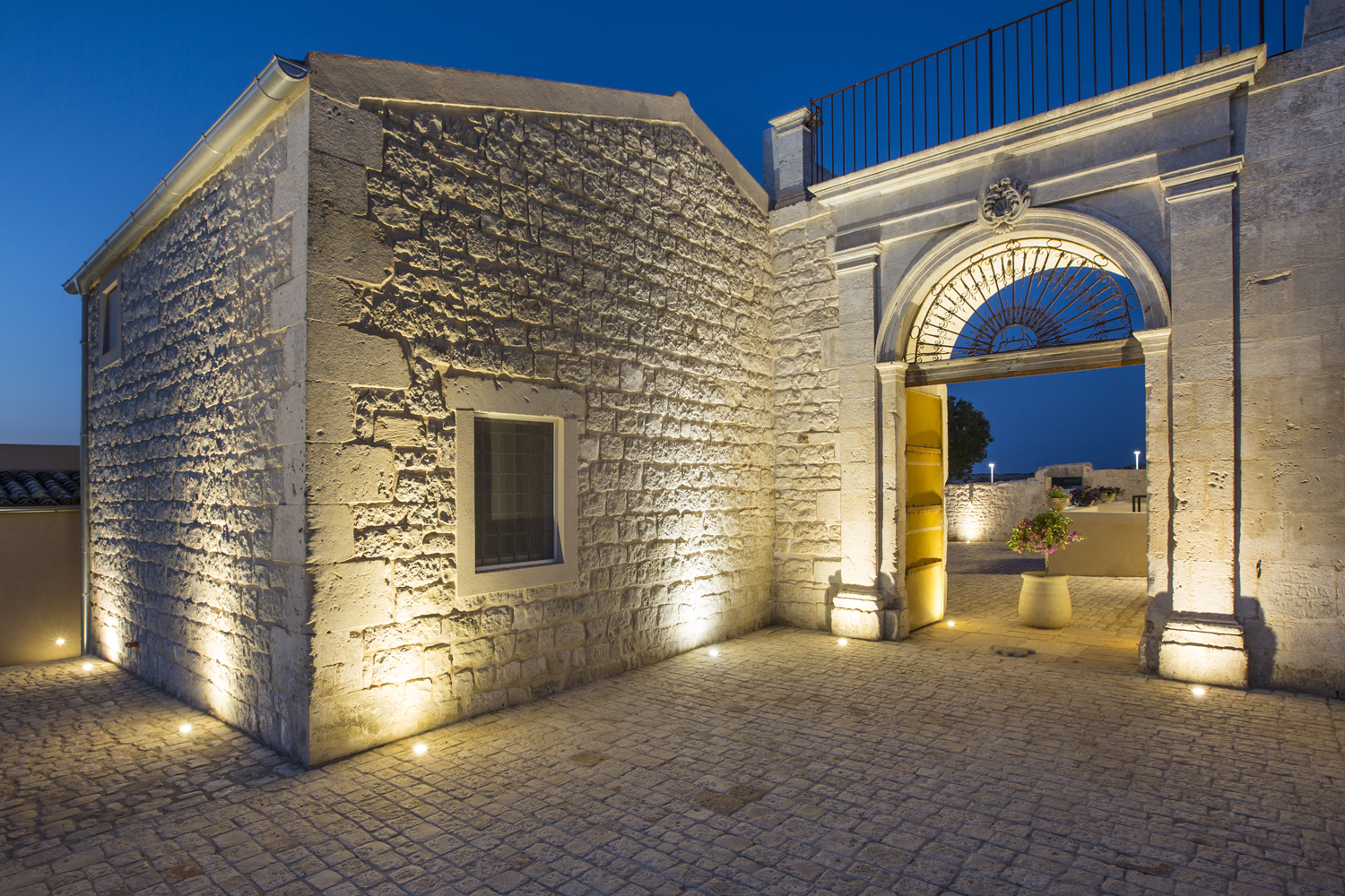 8379103 Встраиваемый в пешеходный пол Platek MICRO FULL INOX  MICRO FULL INOX - 4 LED RGBW 33°  - Вид №18