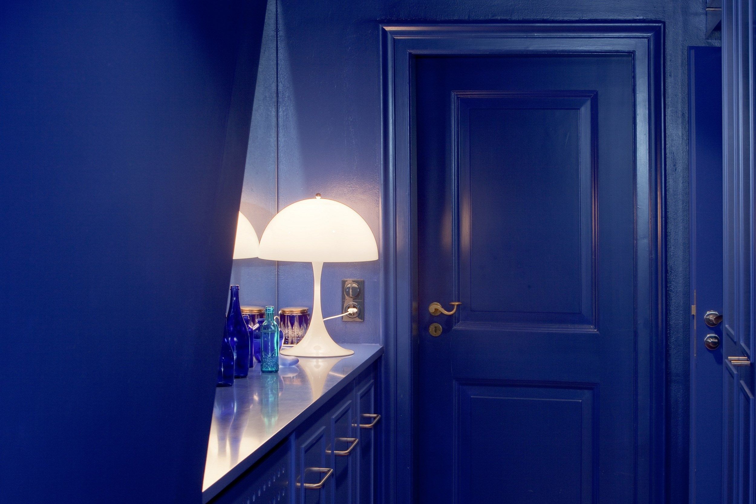 Акриловая стеклянная настольная лампа Louis Poulsen Panthella ARCH-00009842 - Вид №3