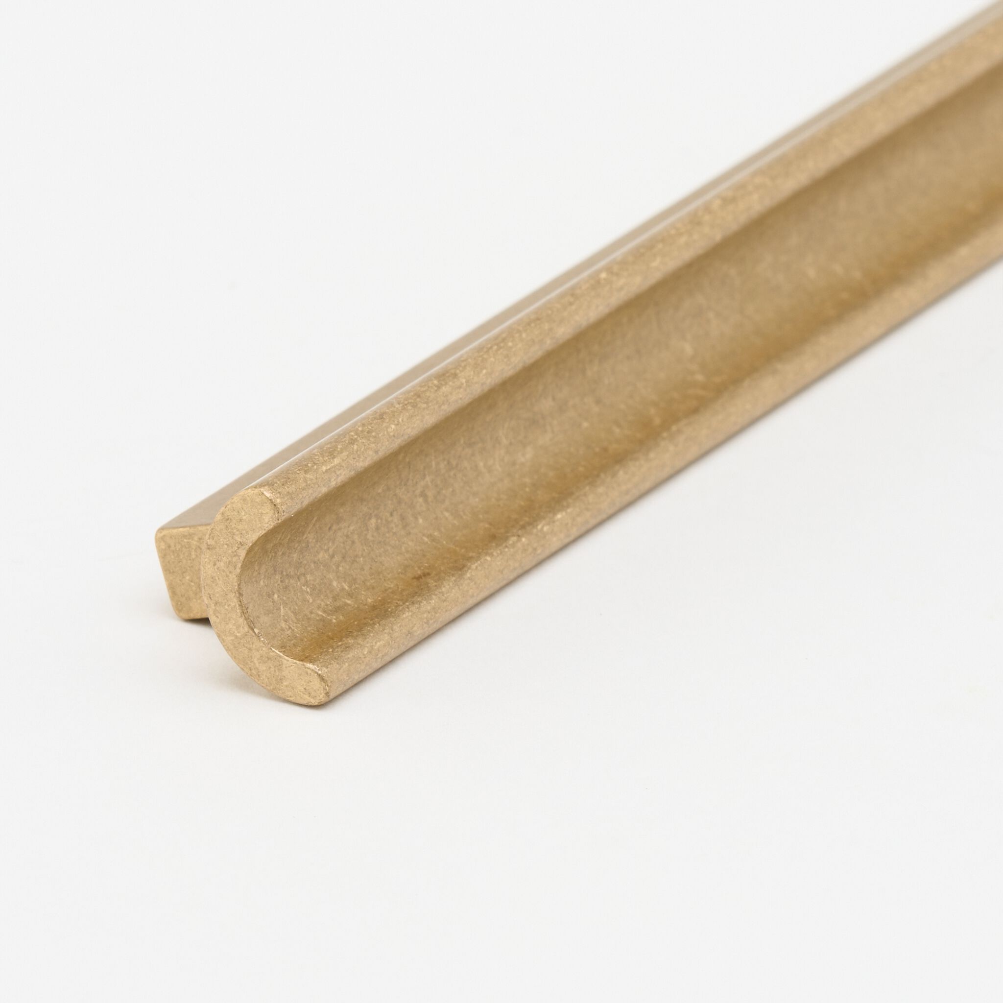 Латунная мебельная ручка Lo & Co Interiors Line Series ARCH-00028070 - Вид №4