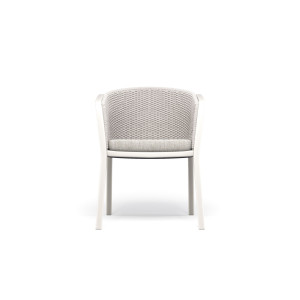 Алюминиевое кресло и плотный плетеный Канат