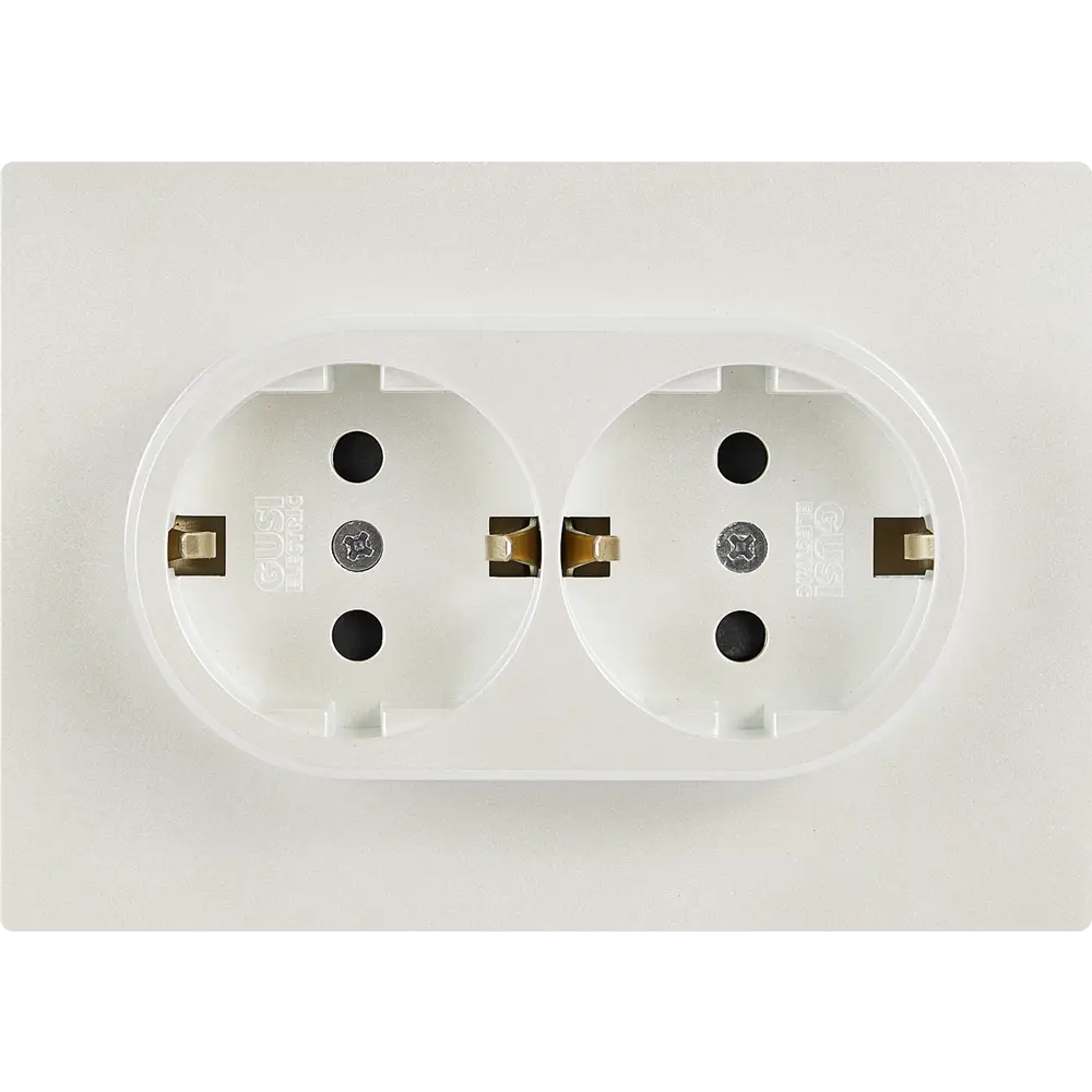 Розетка двойная встраиваемая Gusi Electric с заземлением со шторкой цвет жемчуг 89337222 STLM-2000924 Ugra