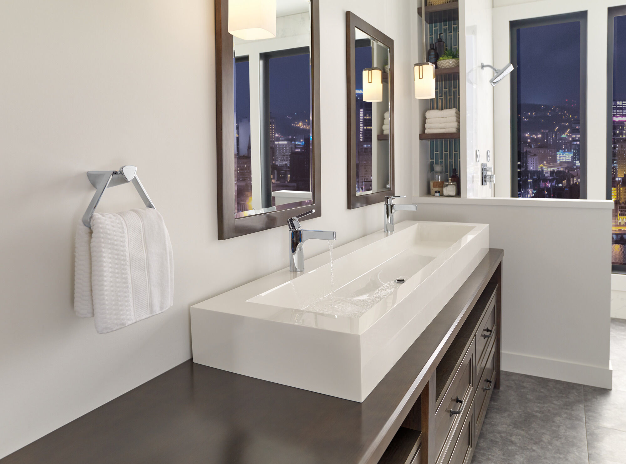 77446-CZ Держатель для полотенец треугольной формы Delta Faucet Zura Шампанское бронза  - Вид №1