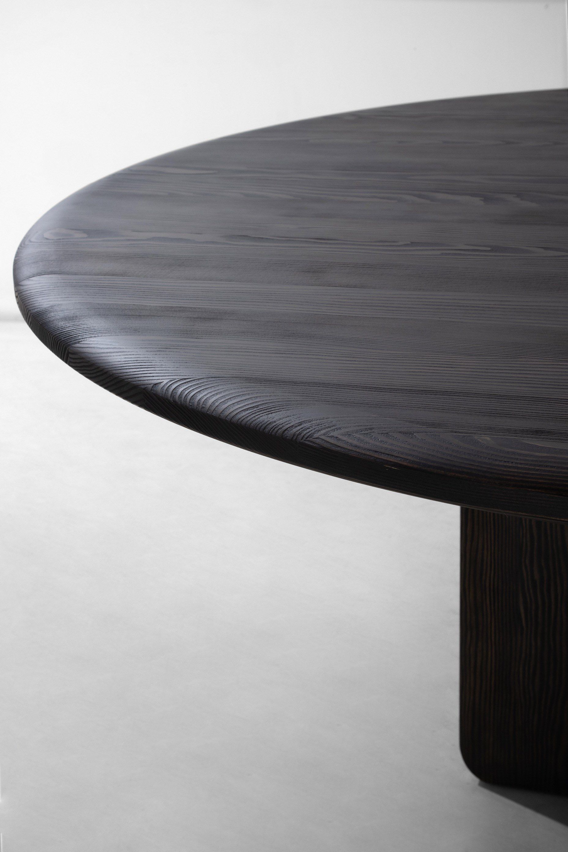 Круглый стол из ели District Eight Faifo ARCH-00149341 - Вид №3