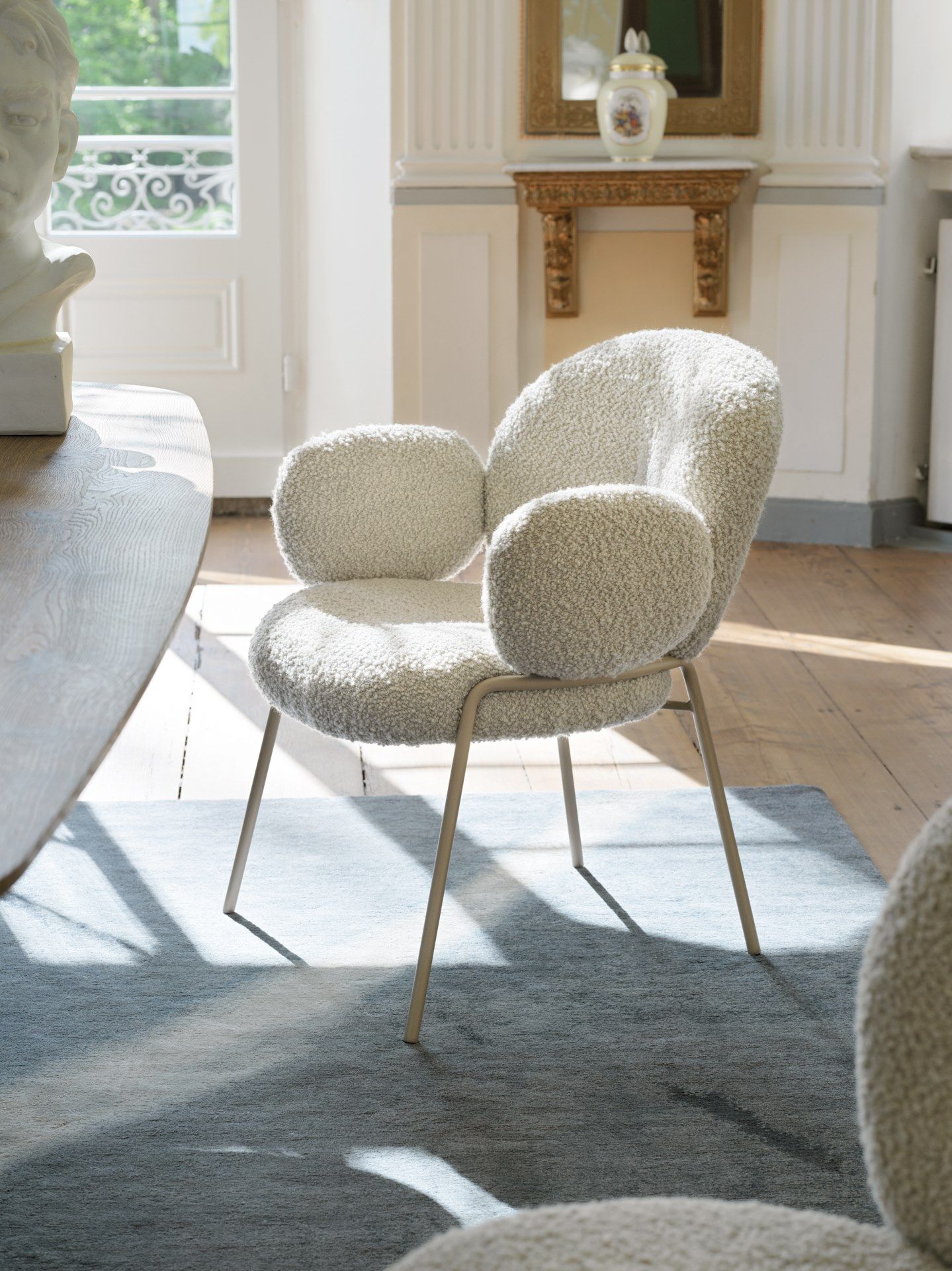 Мягкий тканевый стул с подлокотниками Freifrau Nana ARCH-00128110 - Вид №12