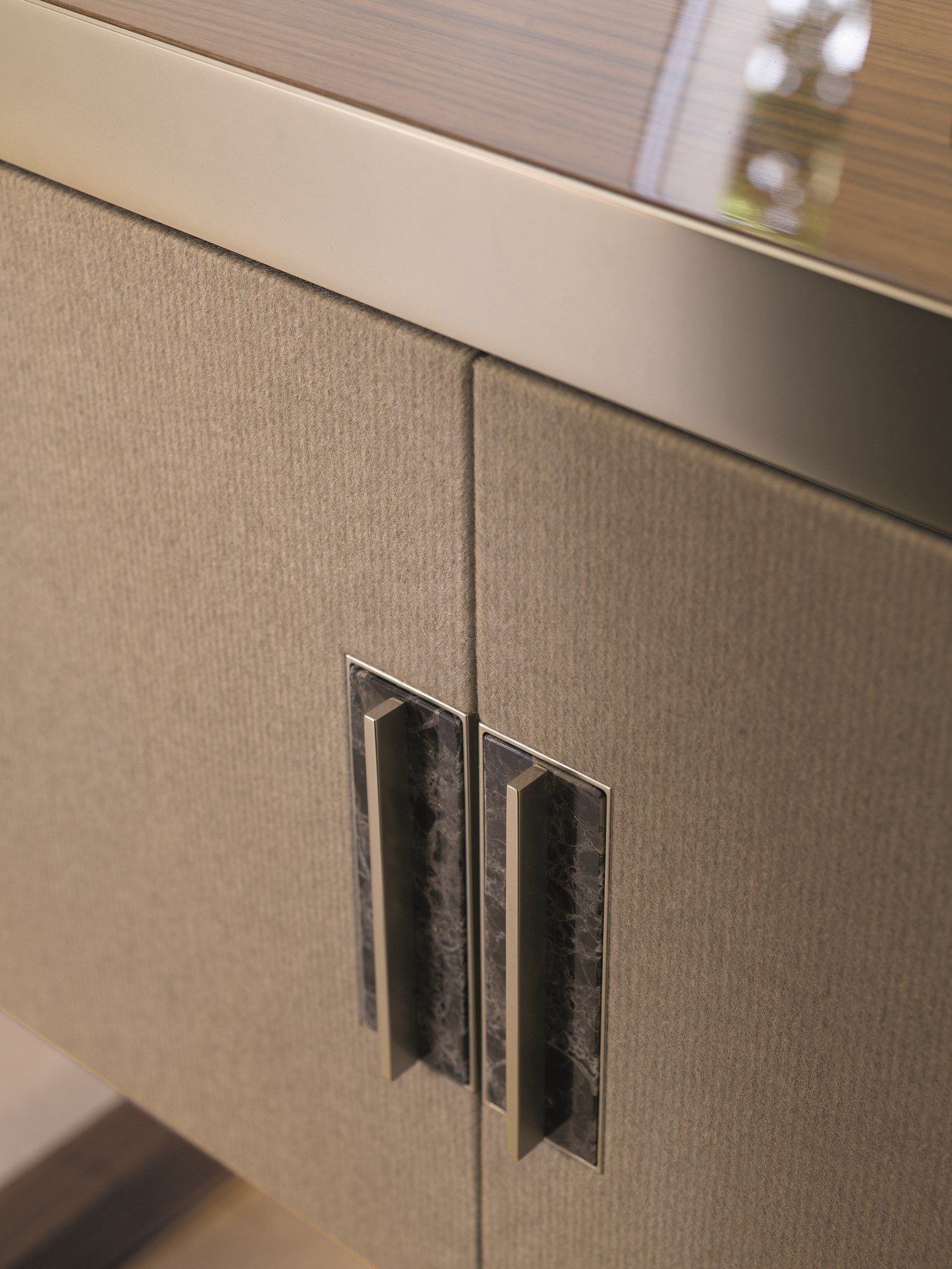 Кашемировый шкаф со встроенным освещением Longhi Loveluxe ARCH-00080432 - Вид №5