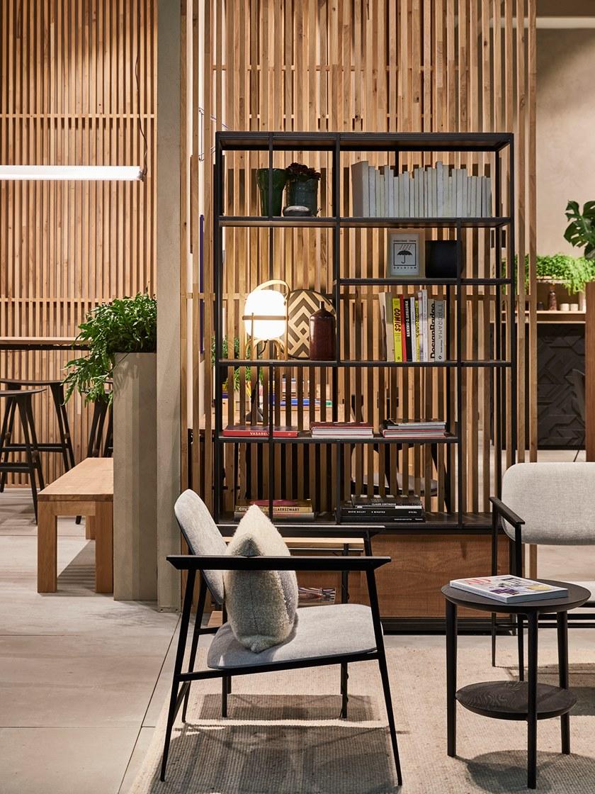 Ethnicraft Самонесущий открытый книжный шкаф из тика  10081/10082  - Вид №4