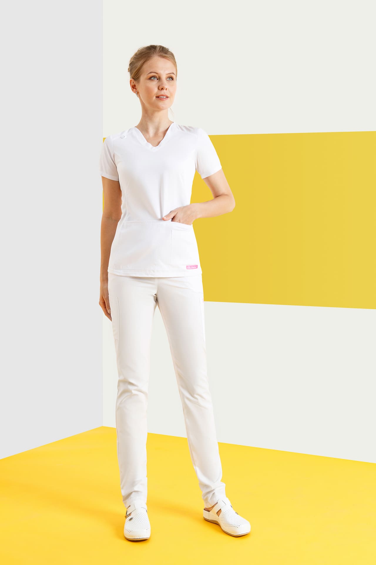 67982 Блузка женская WHITE (белый) GVENN  Медицинская одежда  размер 50 (XL)  - Вид №3