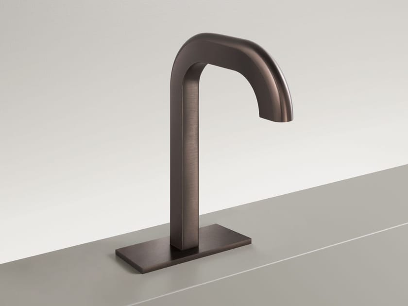 Дозирующий носик из нержавеющей стали для умывальника CEADESIGN SIXTY ARCH-00107305