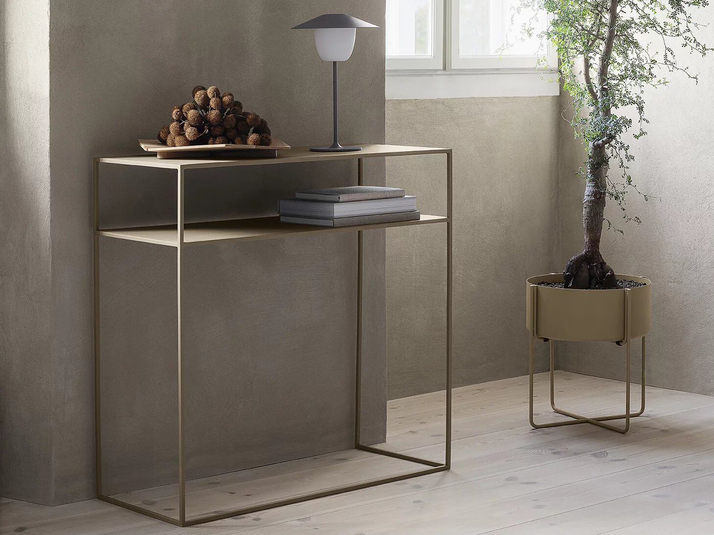 Прямоугольный стальной консольный стол с порошковым покрытием blomus Fera ARCH-00065006 - Вид №4