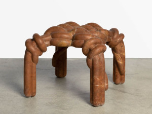 Мраморная подставка для ног